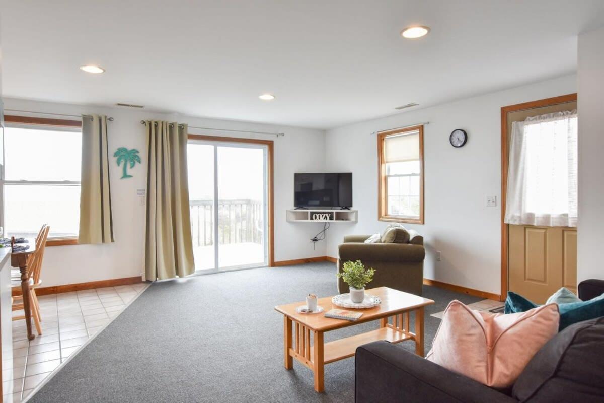 12216 - Beautiful Views Of Cape Cod Bay Access To Private Beach Easy Access To P-Town Truro Exterior photo